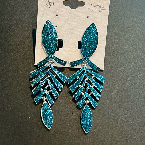 New Sophia Teal Fish Earrings - Picture 1 of 6